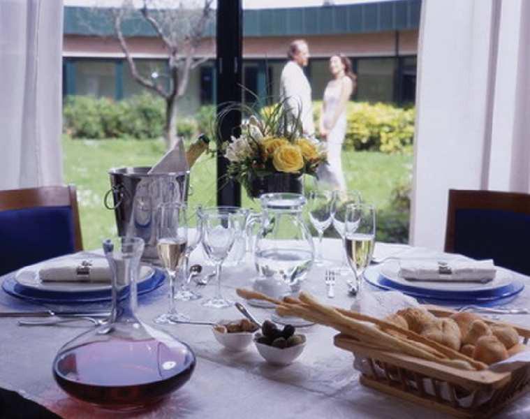 אוצאנו דל'אמיליה Phi Hotel Emilia מראה חיצוני תמונה