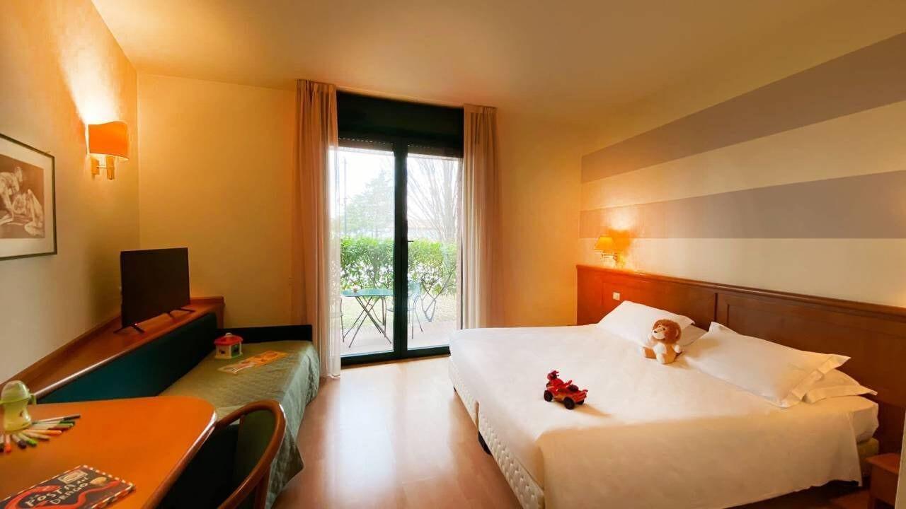 אוצאנו דל'אמיליה Phi Hotel Emilia מראה חיצוני תמונה